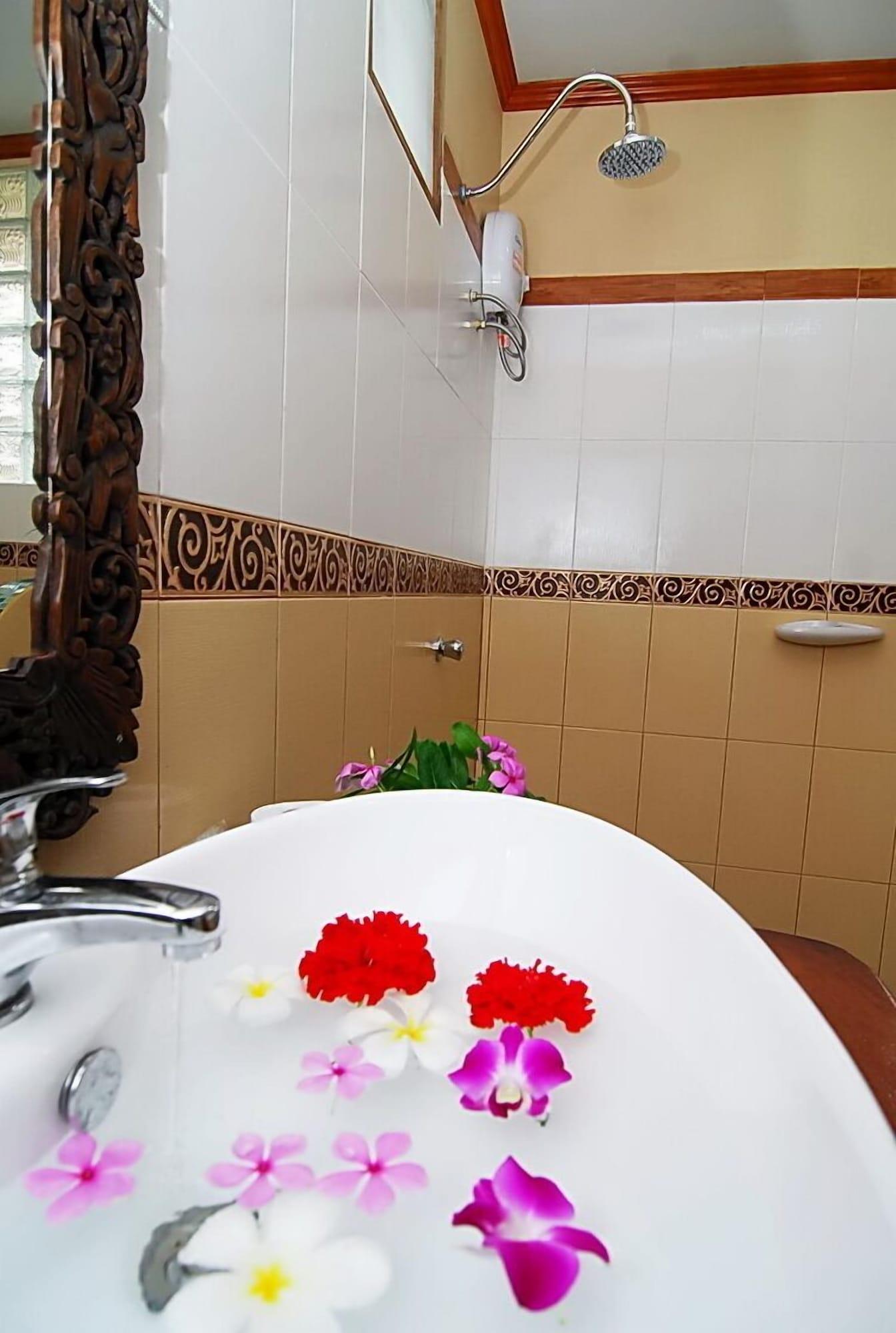 Lanta Il Mare Beach Resort Koh Lanta Exterior photo